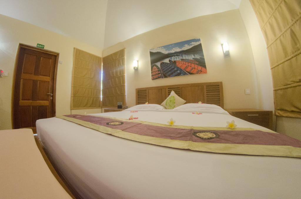 Horisun Appartement Belle Mare Buitenkant foto